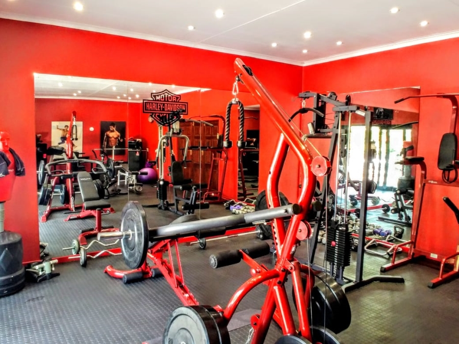 10 Bedroom Property for Sale in Hoekwil Western Cape